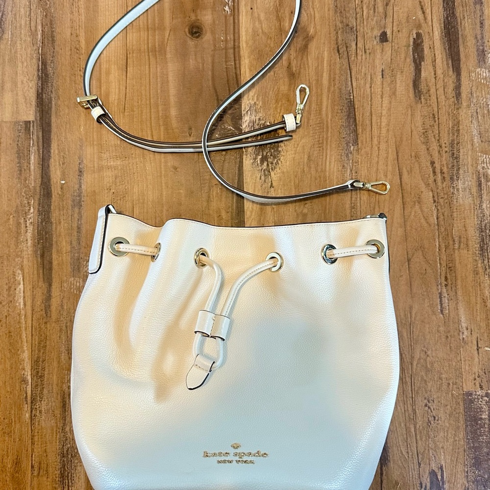 Kate Spade Cream Shoulder Bag with Drawstring Closure